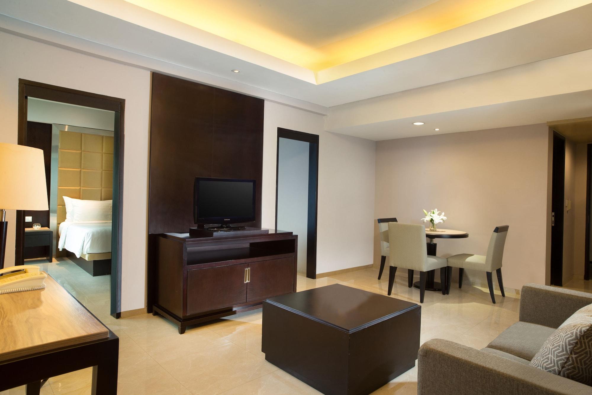 Santika Premiere Slipi 4*