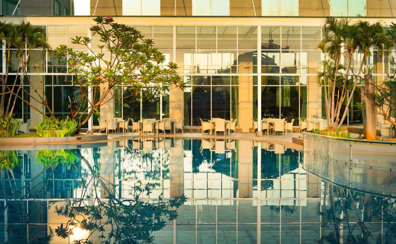 Hotel Santika Premiere Slipi