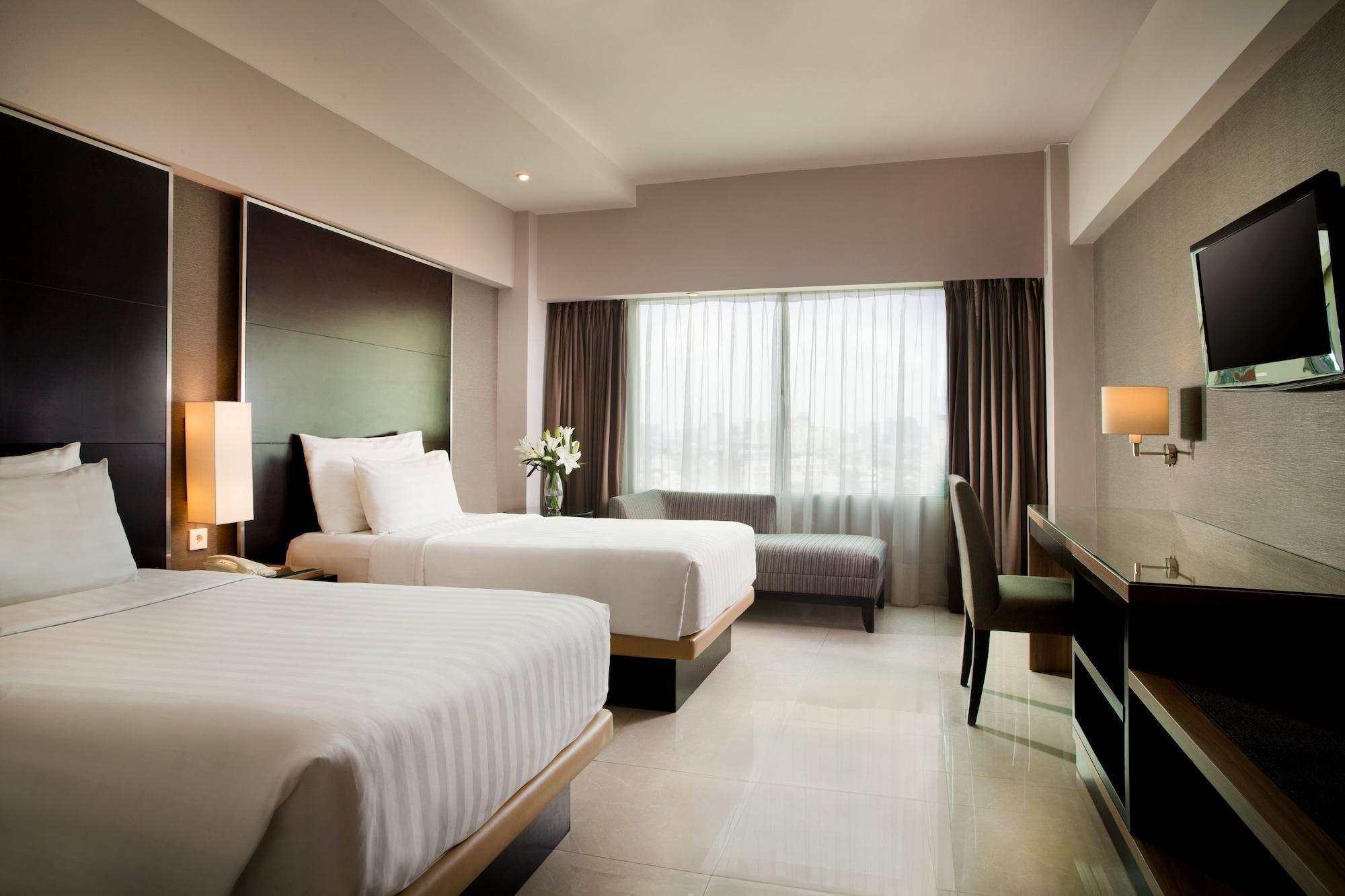 Santika Premiere Slipi Hotel 4*