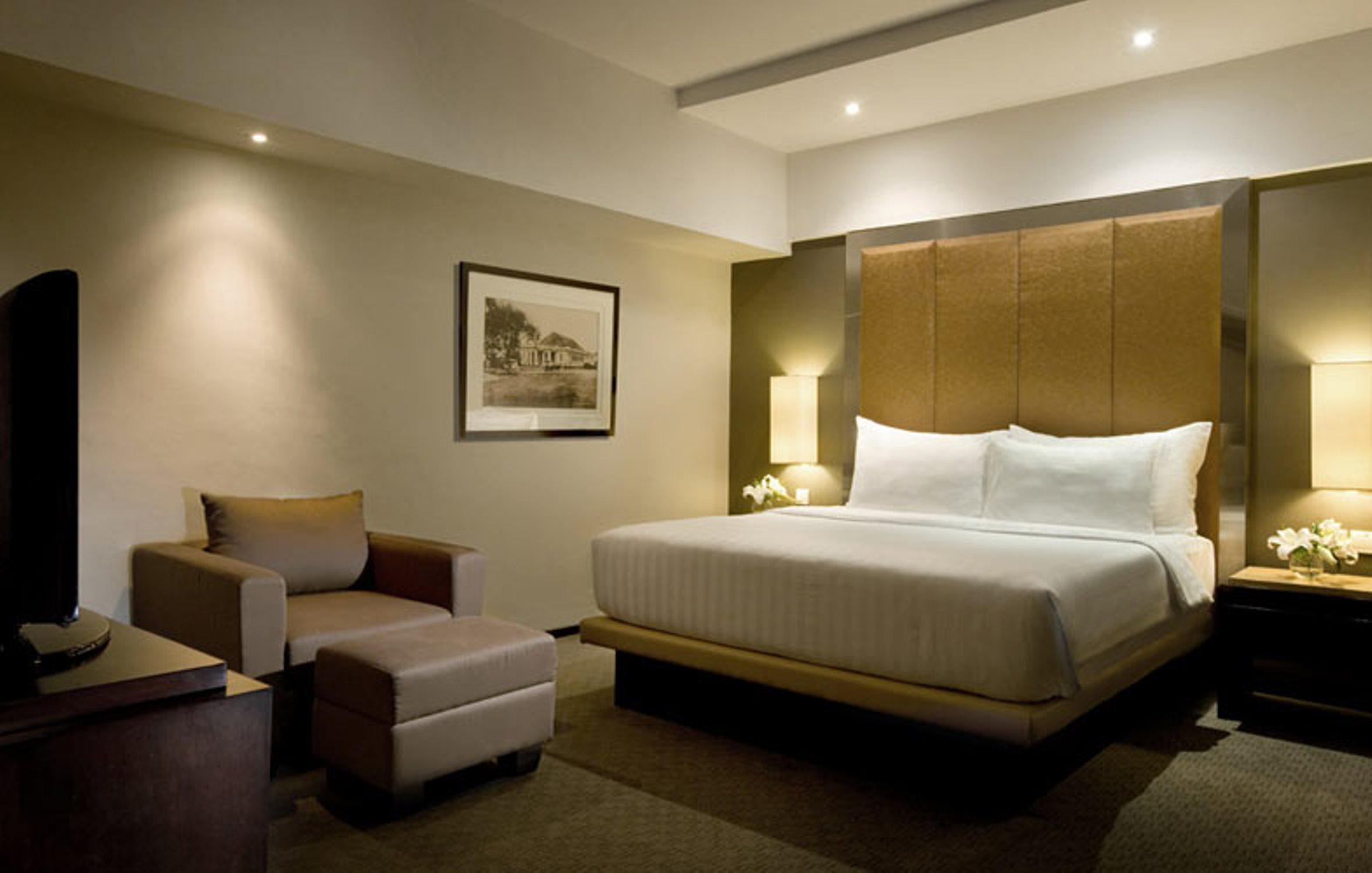 Hotel Santika Premiere Slipi 4*
